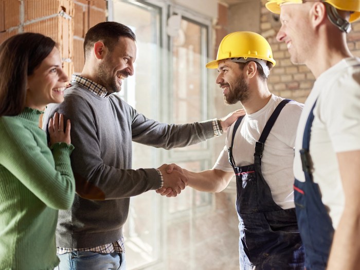 25 Questions To Ask Contractors Before Hiring in 2024